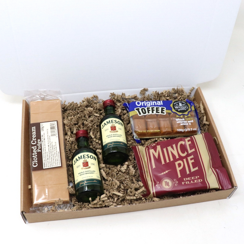 Alcohol & Christmas Treats Letterbox Gift Set With Mince Pie