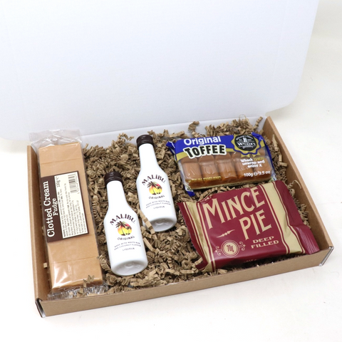 Alcohol & Christmas Treats Letterbox Gift Set With Mince Pie