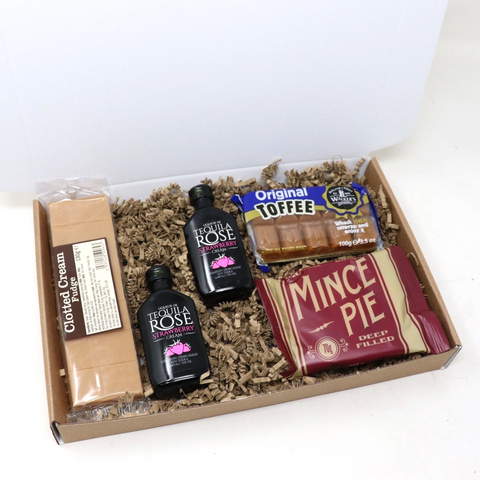 Alcohol & Christmas Treats Letterbox Gift Set With Mince Pie